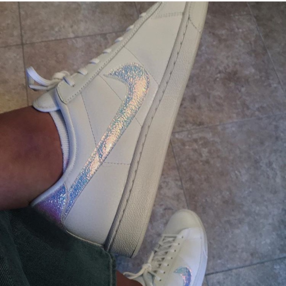 Holographic Nike white sneakers size 9